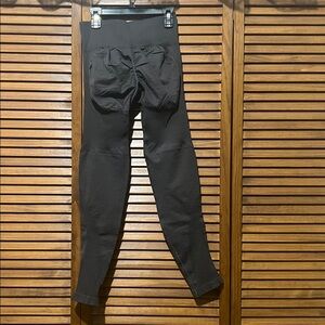 Lazuli Label Scrunch Leggings